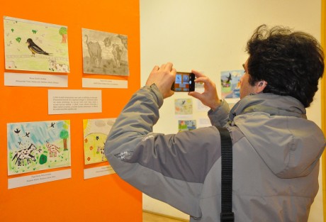 A fecskék világa - gyermekrajzokból nyílt tárlat A Szabadművelődés Házában